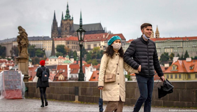 У Чехії скасують комендантську годину в середині квітня