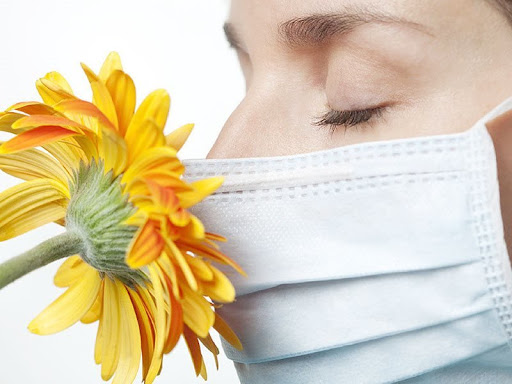 Чи допоможуть захисні маски зменшити сезонні прояви алергії