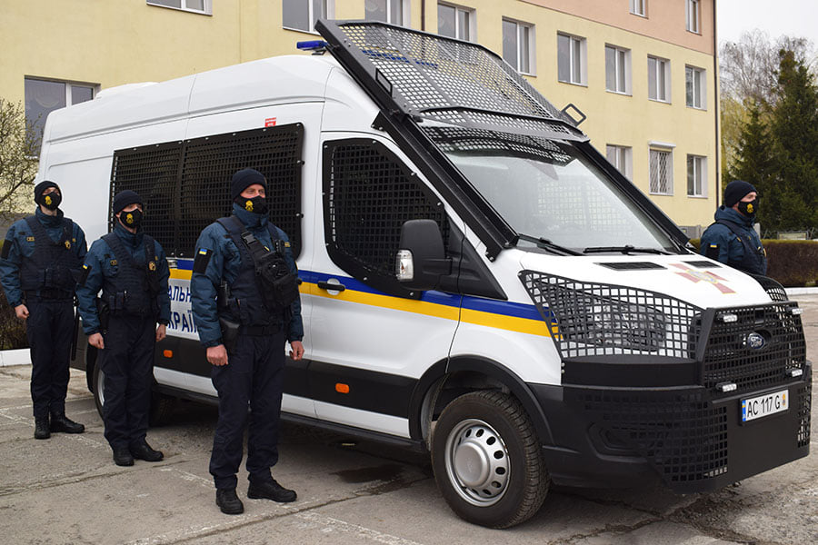 Нацгвардійці патрулюватимуть вулиці Луцька на спецавтомобілі (фото)