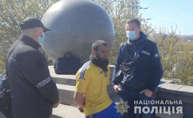 У Києві затримали чоловіка, який зарізав і розчленував свого товариша