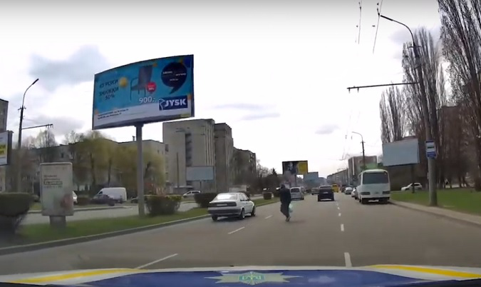Як луцькі пішоходи порушують правила дорожнього руху (відео)