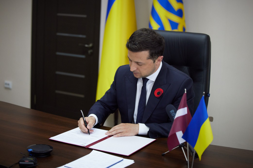 Володимир Зеленський та президент Латвії підписали спільну декларацію про європейську перспективу України