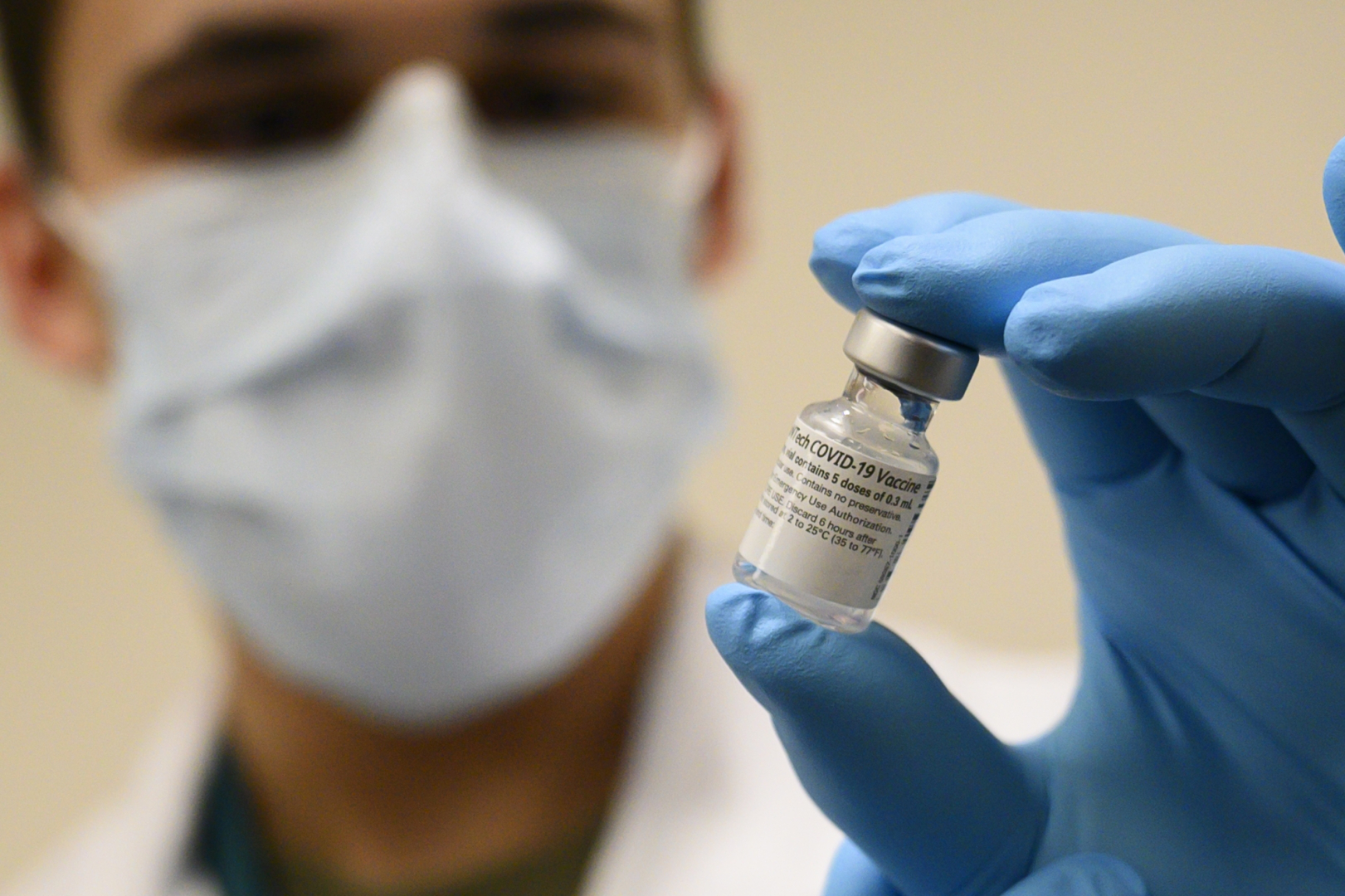 ОАЕ схвалили використання вакцини Pfizer для дітей