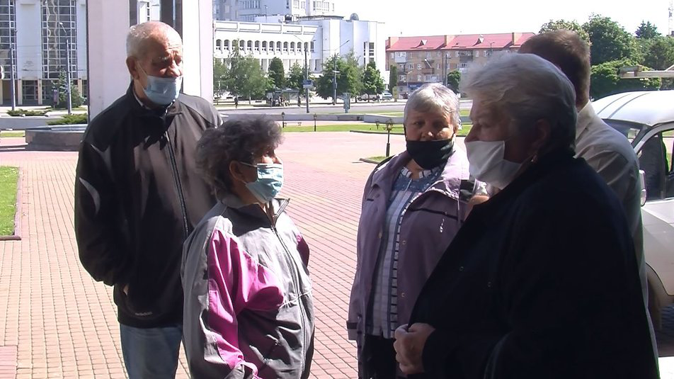 Дачники просять додаткові маршрути до садівничих товариств поблизу Луцька (відео)