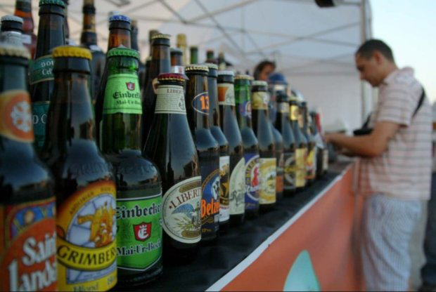 Чим міцніше – тим дорожче: в Україні можуть зрости ціни на пиво