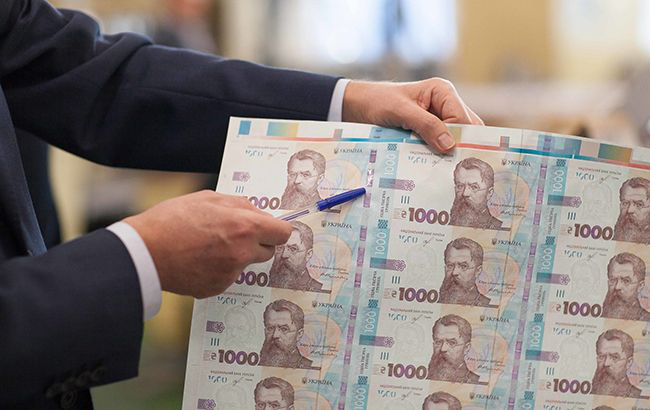 У Луцьку ювіляри отримали в подарунок по тисячі гривень від міста