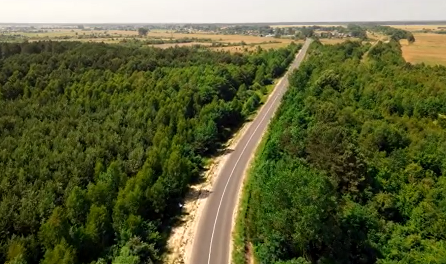 Між Каменем-Каширським і Нуйном: на Волині відремонтували 8 кілометрів дороги (відео)