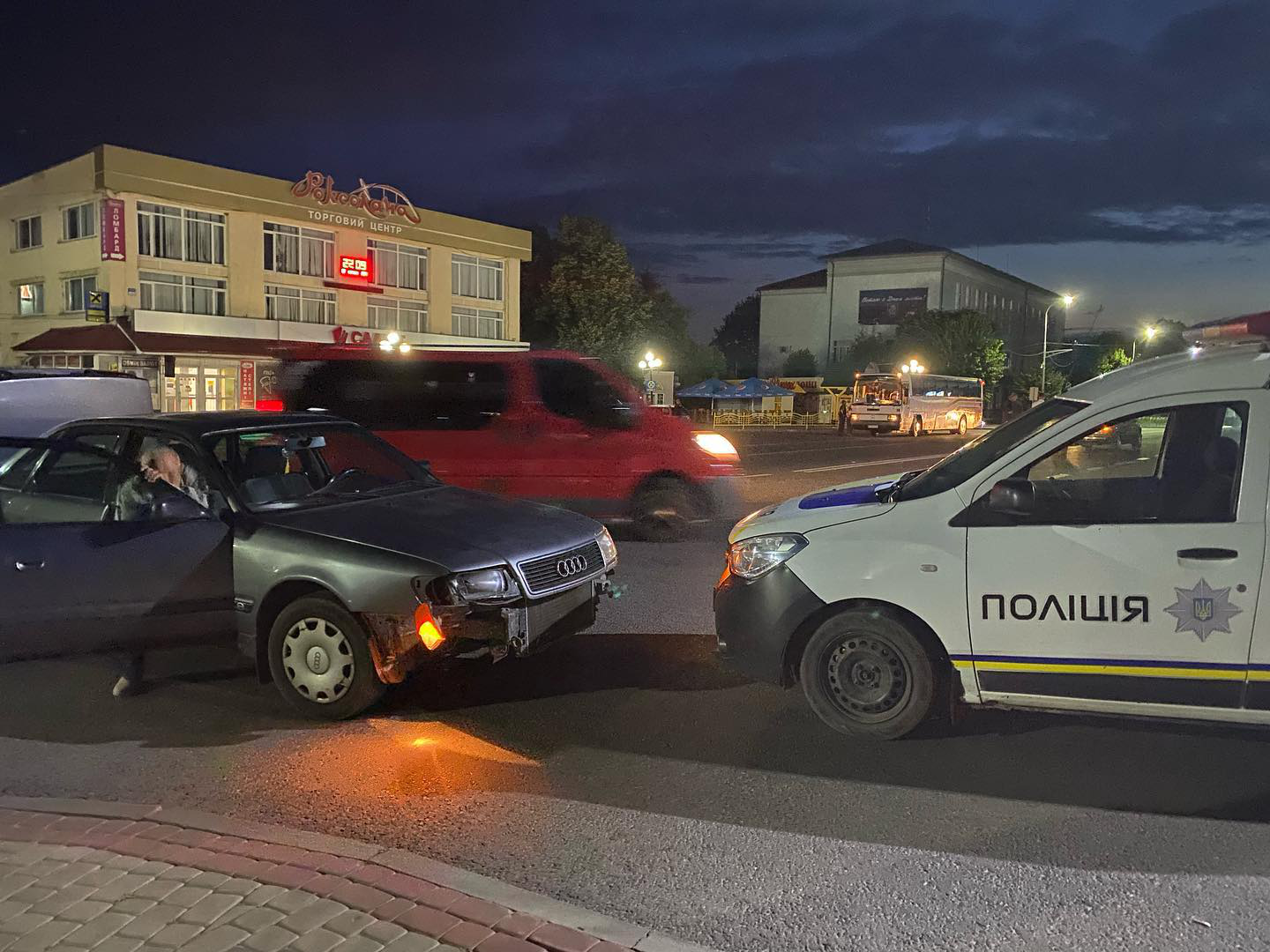 У Володимирі – аварія на небезпечному перехресті (фото)