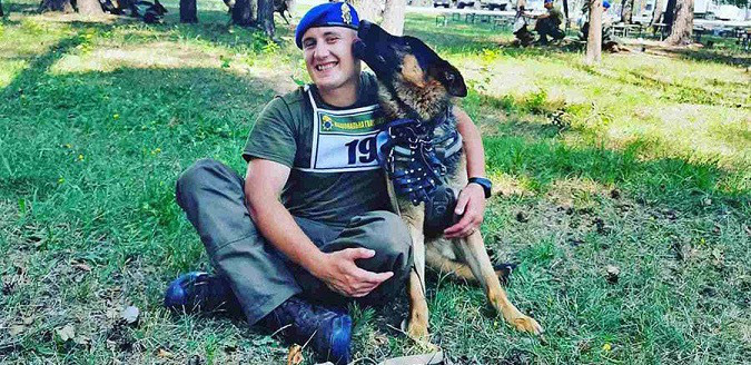Гвардієць з Луцька і його пес візьмуть участь у параді в Києві (фото)