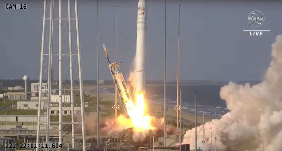 Українсько-американська ракета Antares вивела на орбіту вантаж для МКС (відео)