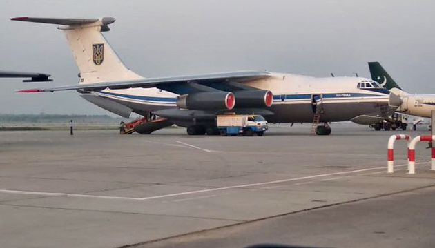 З Афганістану до України прямує літак із евакуйованими людьми