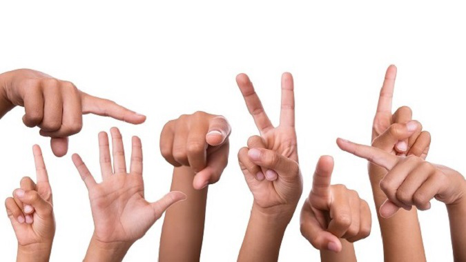 В Україні створили Телеграм-канал, що вчить мови жестів