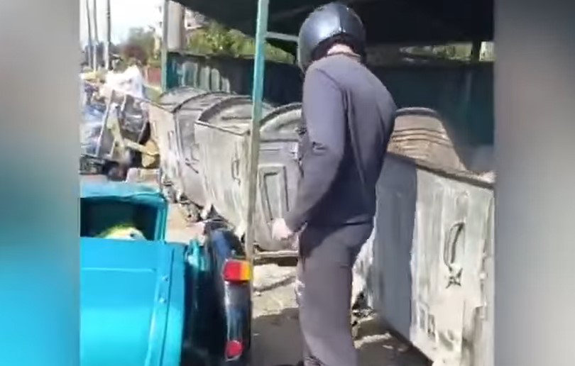 У Луцьку впіймали чоловіка, який викидав до смітника автомобільні шини (відео)