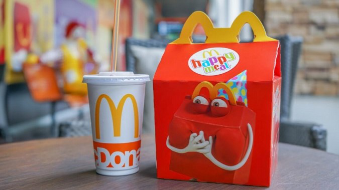 МакДональдз відмовиться від пластикових іграшок у дитячих меню