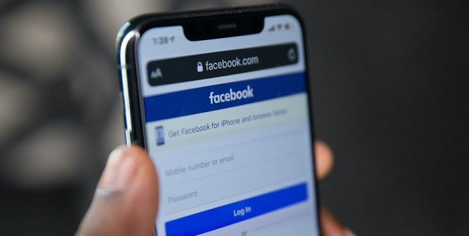 Apple пригрозила видалити Facebook через торгівлю людьми
