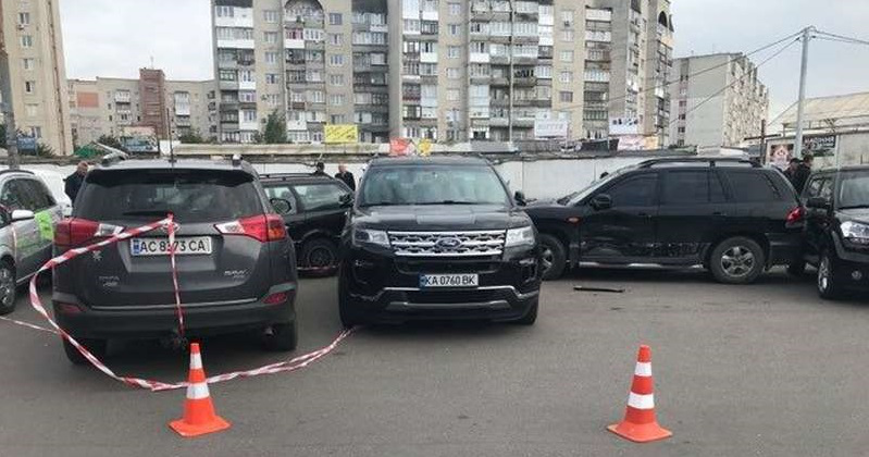 Водій був п'яний: деталі «групової» ДТП на автостанції у Луцьку (фото, відео)