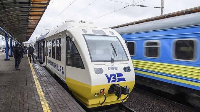 Укрзалізниця відновить рейсове сполучення із Польщею