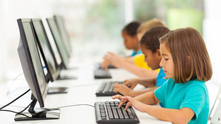 У школах Луцького району з'являться нові комп'ютери
