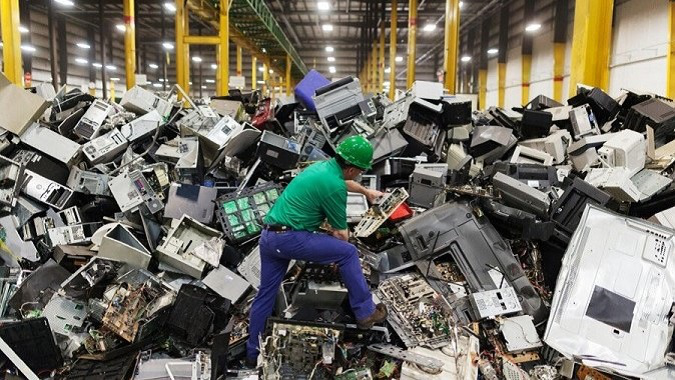 Кількість електронного сміття згодом перевищить вагу Великої китайської стіни