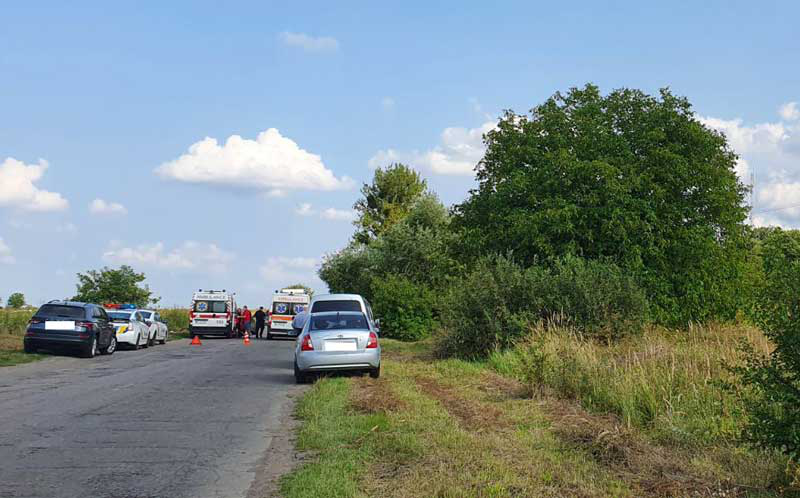 У Торчині автомобіль збив трьох пішоходів – загинула жінка