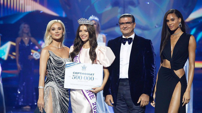«Міс Україна 2021» стала дівчина із Вінниці (фото)