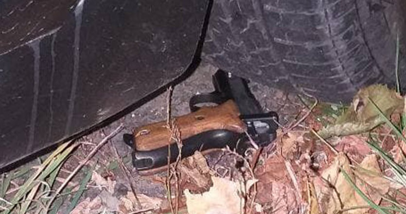 У Луцькому районі 40-річний дебошир лякав людей пістолетом (фото, відео)