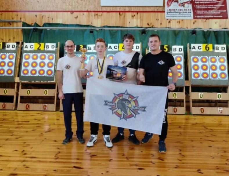 «Луцький сокіл» здобув «золото» на всеукраїнських змаганнях зі стрільби з лука