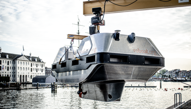 В Амстердамі запустили перші безпілотні таксі на воді (відео)