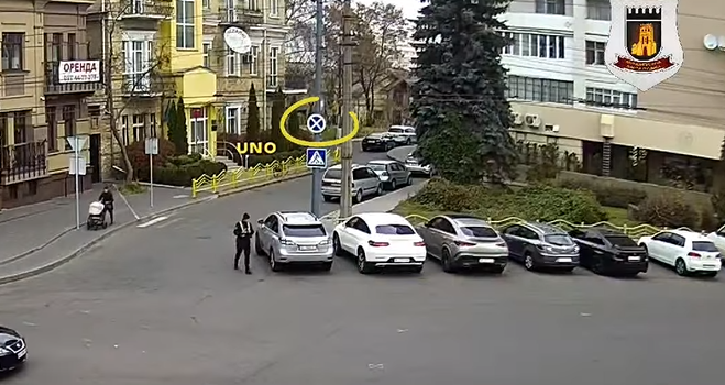 Вас «застукали»: у Луцьку за допомогою камер ловлять паркохамів (відео)