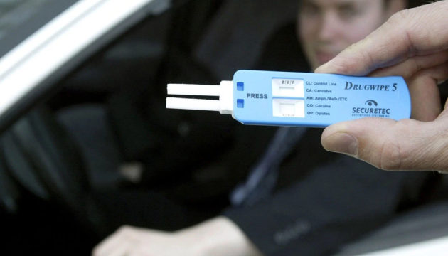 МВС хоче впровадити експрес-тести для перевірки водіїв на наркотики