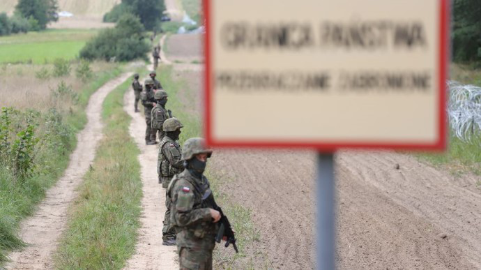 Біля польського кордону відкрили вогонь зі сторони Білорусі (відео)