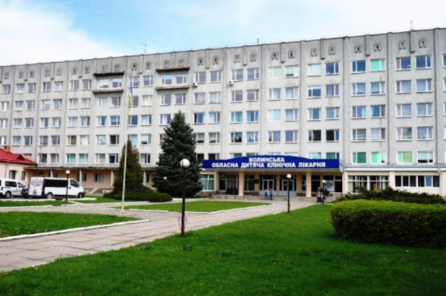 З димом, але без шкоди: у дитячій лікарні у Луцьку буде твердопаливний котел