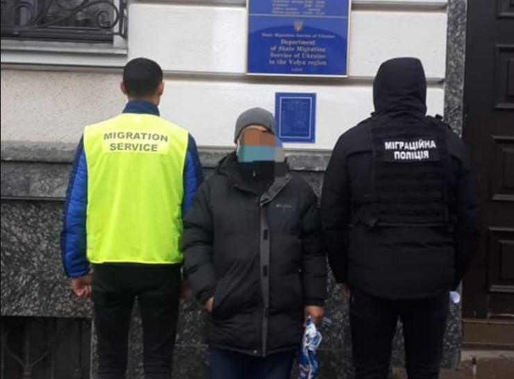 Волинські міграційники впіймали узбека-нелегала в Луцьку