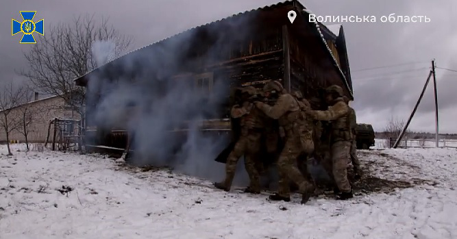 На Волині бійці СБУ затримали «диверсантів» на кордоні з Білоруссю (відео)