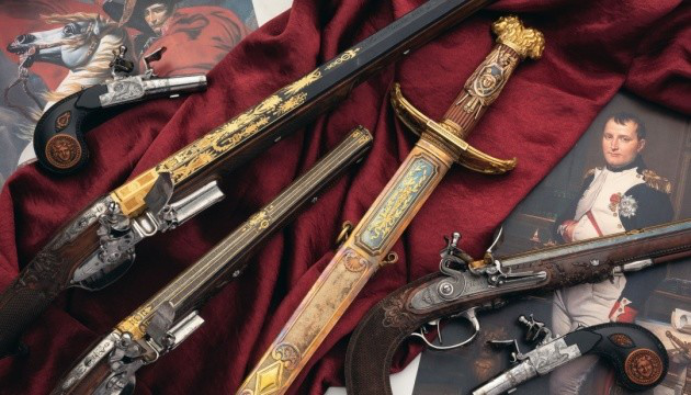 У США на аукціоні продали шпагу та пістолети Наполеона