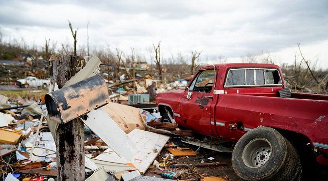 Потужний торнадо у США забрав життя понад 50 людей (фото)