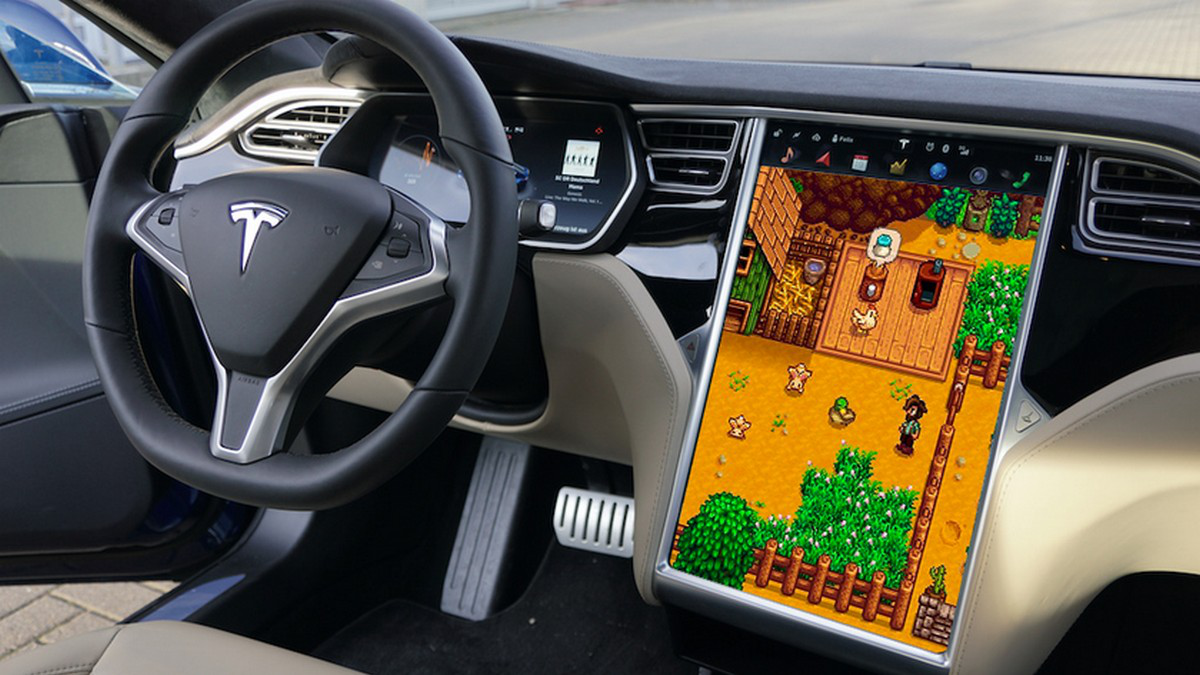 Tesla блокуватиме доступ водіїв до відеоігор під час руху електромобіля