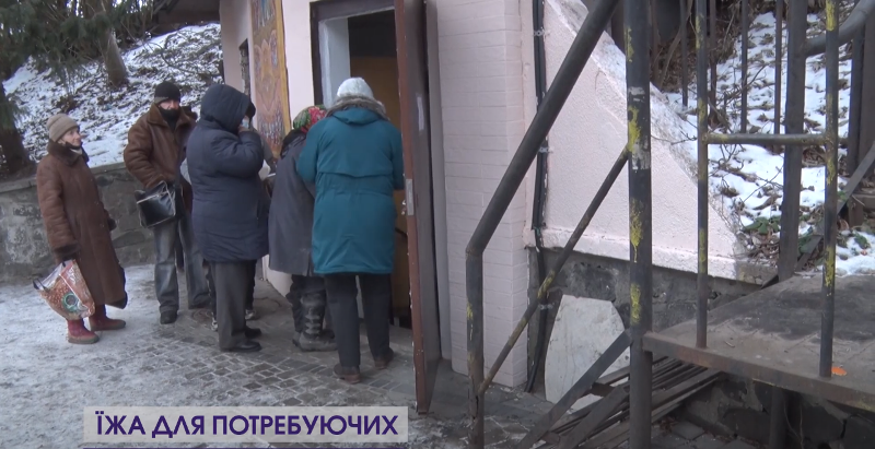 Показали, як працює благодійна їдальня у Луцьку (відео)