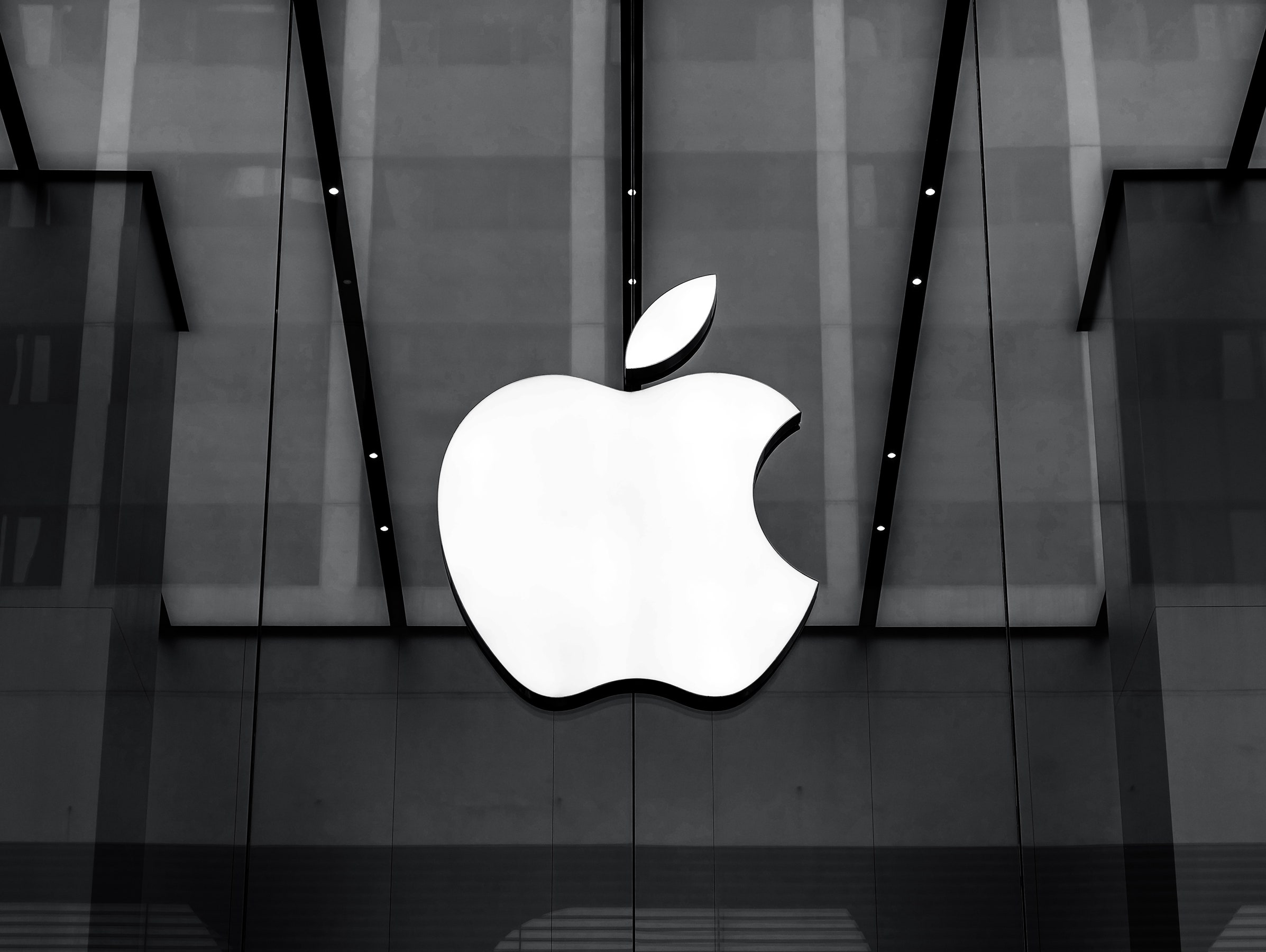 Apple оновила операційну систему для iPhone та iPad