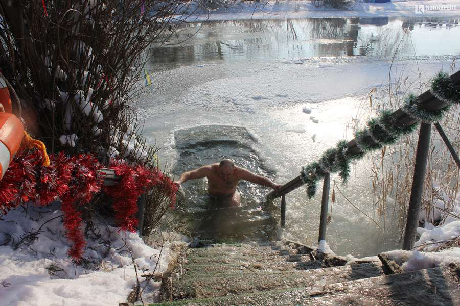 Морозно, але здорово: волиняни хизуються фотографіями з Водохрещенських купань