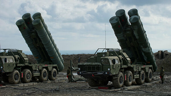 «На навчання»: Росія направила до Білорусі два дивізіони ракетних систем С-400