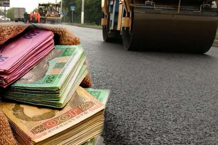 В Україні на ремонт доріг витратили вдесятеро більше, ніж на постачання армії