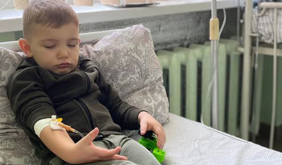 У трирічного хлопчика з Луцька рак нирок V стадії: терміново потрібна допомога