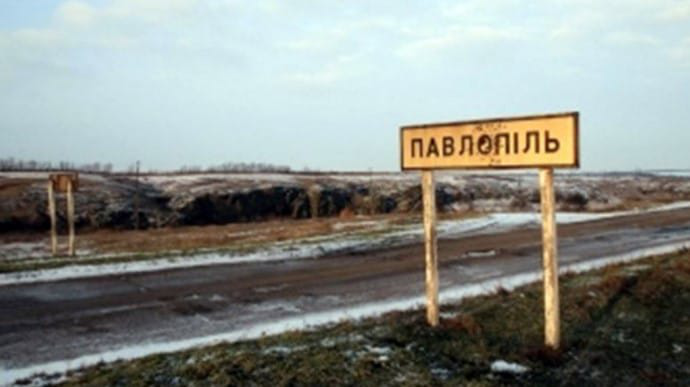 Російські війська скинули з безпілотника вибухові пристрої на селище під Маріуполем