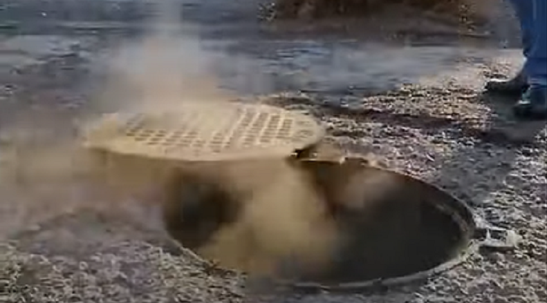 У Луцьку виявили незаконний злив браги в каналізацію (відео)