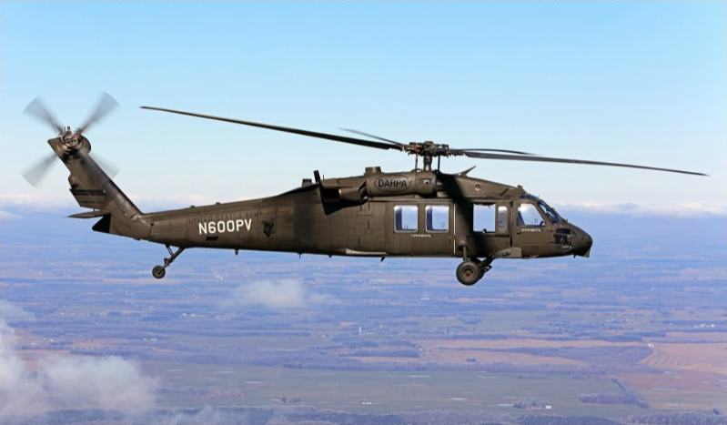 Військовий вертоліт «Чорний яструб» здійснив перший безпілотний політ (відео)