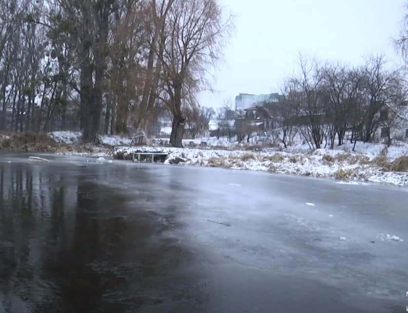 ⚡️ На Ратнівщині троє хлопчиків провалились під лід: одна дитина загинула