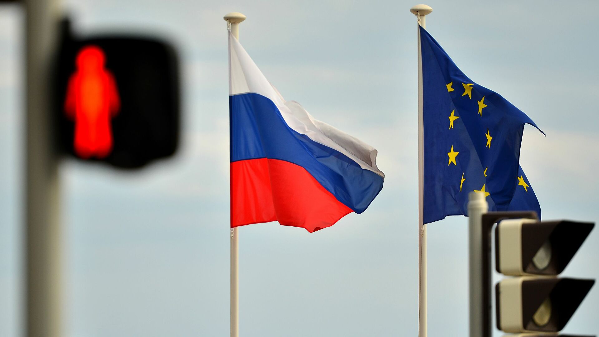 Путіна у переліку немає: ЄС запроваджує санкції за визнання Росією «Л/ДНР»