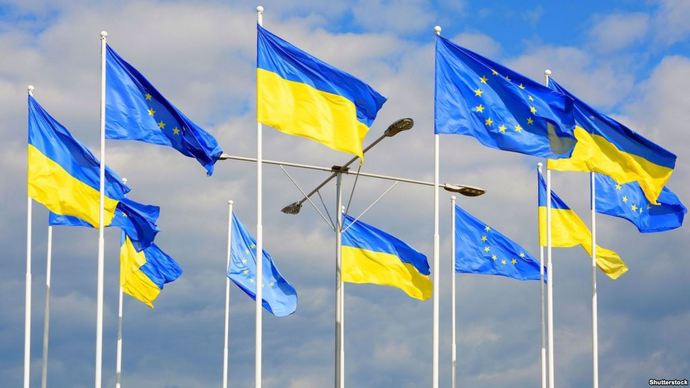 Польща пропонує негайно прийняти Україну в ЄС