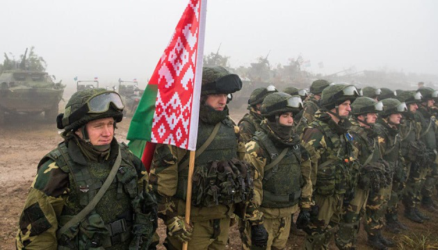 Білоруські військові вже просять про політичний притулок в Україні